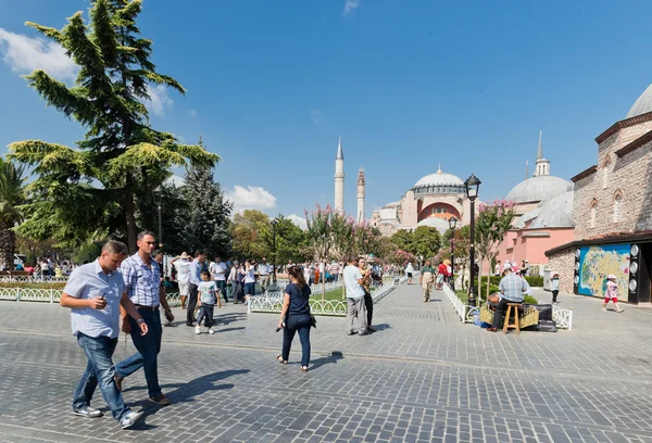 Lidé v centru Istanbulu — Stock fotografie