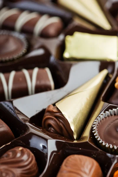Boîte de chocolats assortis pour la Saint-Valentin — Photo