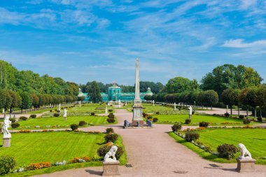 kuskovo Park beyaz heykeller