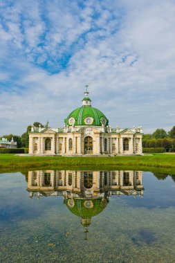 grotto köşk
