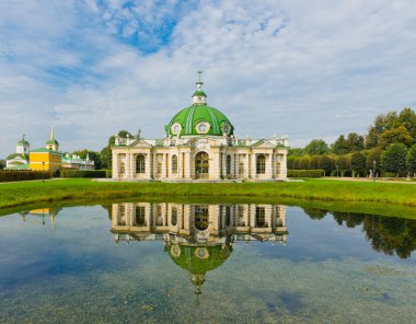 grotto köşk