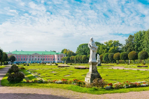 Palace of earl Sheremetyev — Stock Photo, Image