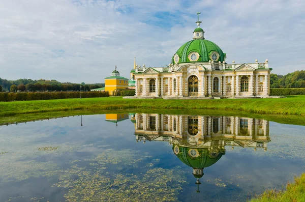 Павільйон грот — стокове фото