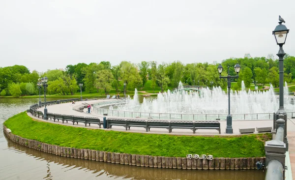 Moskwa, fontanna w tsaritsyno — Zdjęcie stockowe