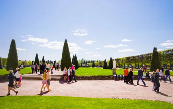 Garten von peterhof in st.petersburg, russland. — Stockfoto