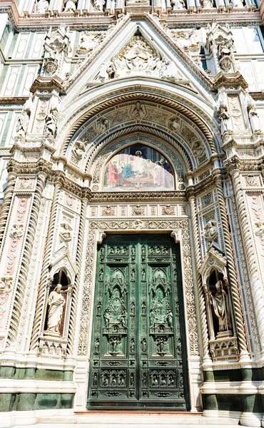 Door of the Cathedral of Florence — Stock Photo, Image