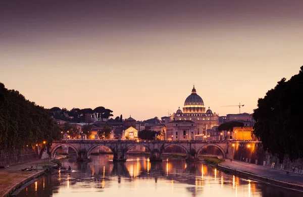 Der Petersdom in Rom, Italien — Stockfoto