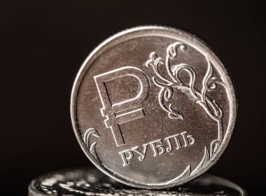 Yeni Rus sikke - bir Rublesi 