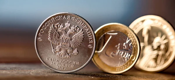 Pièce Rouble Russe Dollar Euro — Photo