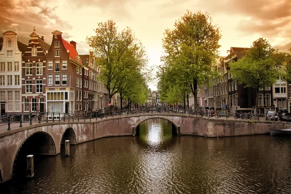 Kanaler i Amsterdam Royaltyfria Stockfoton