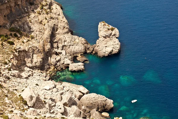 Bela costa rochosa em Maiorca — Fotografia de Stock