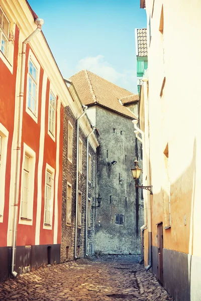 Średniowiecznej ulicy w Tallinnie — Zdjęcie stockowe