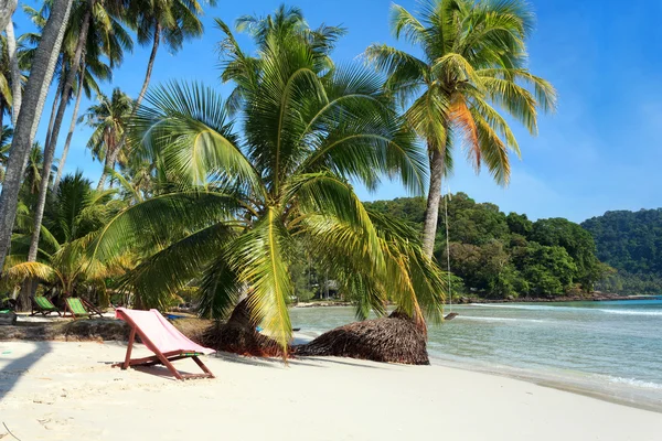 Praia na ilha de Koh Kood, Tailândia — Fotografia de Stock