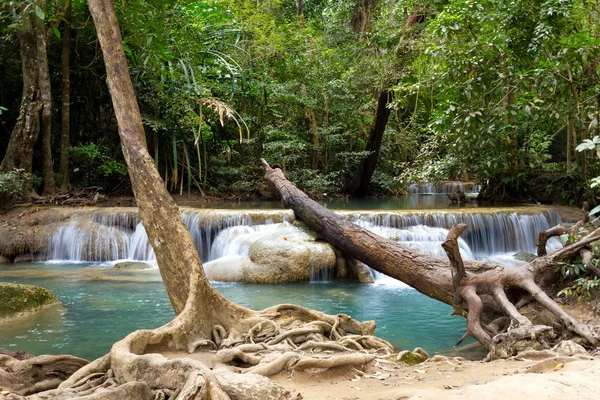 Cachoeira de Erawan, Kanchanaburi, Tailândia — Fotografia de Stock