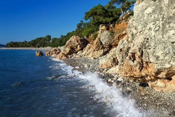 Μεσογειακή ακτή κοντά σε Κεμέρ, Τουρκία — Φωτογραφία Αρχείου