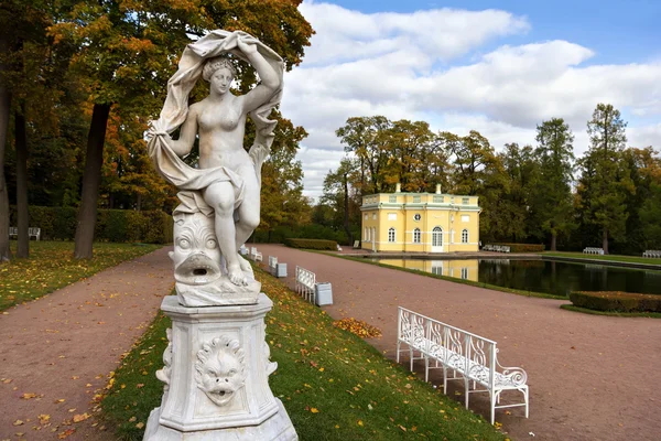 Estátua de Galatea no parque Catherine em Pushkin (ex-Tsars — Fotografia de Stock