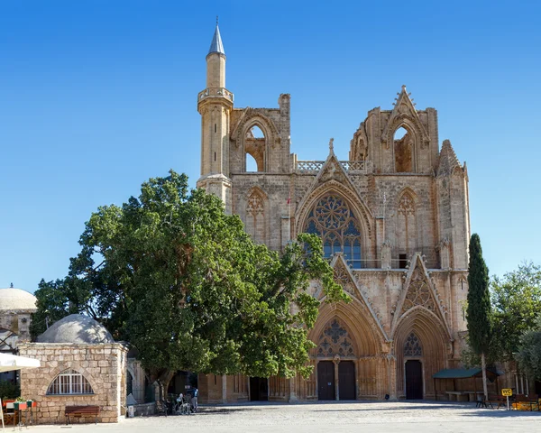 Ligger St. Nikolas-katedralen (lala mustafa moskén), famagusta, nothern — Stockfoto