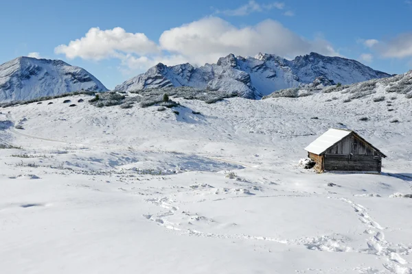 Dolomiterna under snö — Stockfoto
