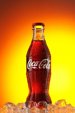 Klasik coca-cola şişesi