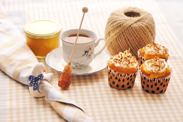 Gâteaux à la crème fouettée — Photo