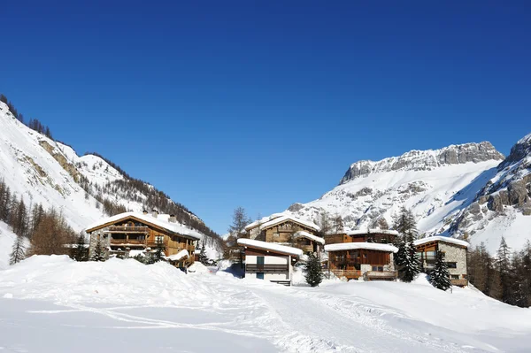 Stazione sciistica di montagna — Foto Stock