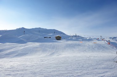 Kışın karlı dağlar