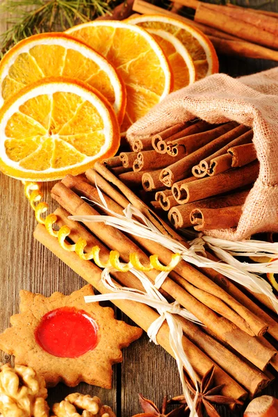 Christmas homemade gingerbread cookie and spices — Stock Photo, Image