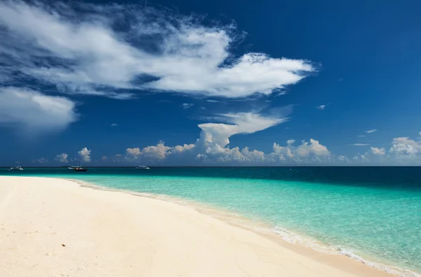 Όμορφη παραλία στις Μαλδίβες — Φωτογραφία Αρχείου
