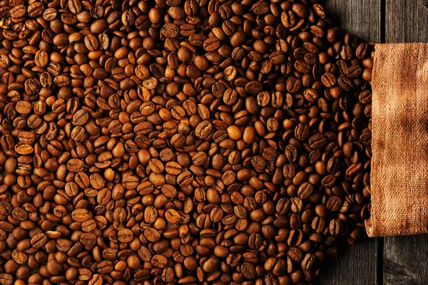 コーヒー豆とバッグの背景 — ストック写真