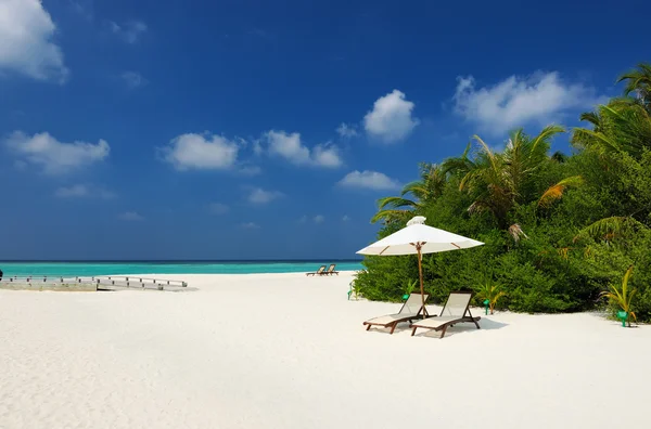 Praia bonita em Maldivas — Fotografia de Stock