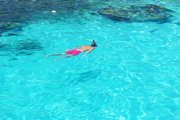 Snorkeling uomo — Foto Stock