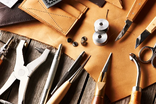 Leather crafting tools — Stock Photo, Image