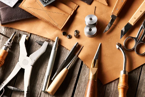 Leather crafting tools — Stock Photo, Image