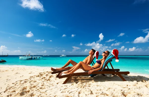 Pareja en una playa — Foto de Stock