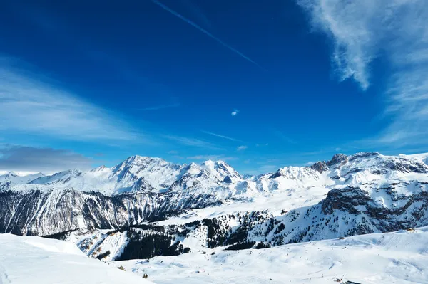 Mountains with snow in winter — Stock Photo, Image