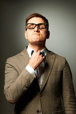 Kendine güvenen nerd