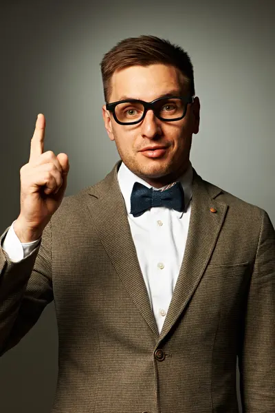 Kendine güvenen nerd