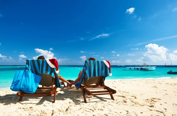 Pareja en una playa — Foto de Stock