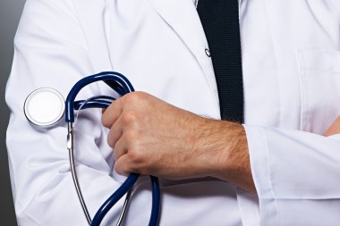 tıbbi doktor stetoskop ile