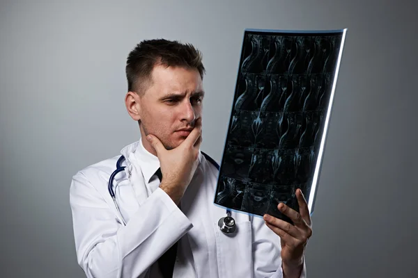Medical doctor with MRI spinal scan — Stock Photo, Image