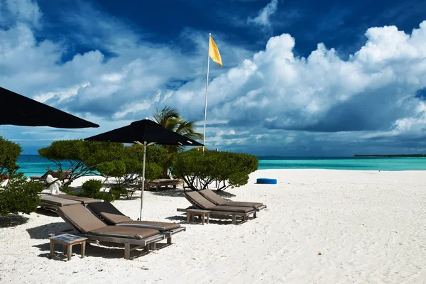 Hermosa playa en Maldivas — Foto de Stock