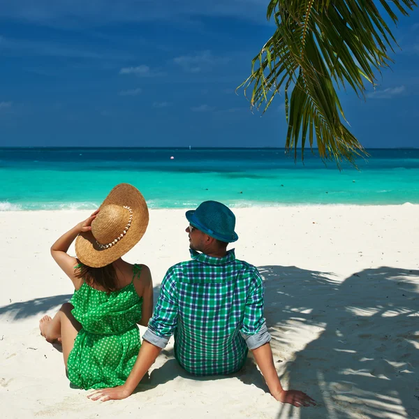 Pareja en verde — Foto de Stock