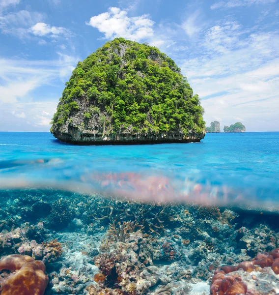 Hermosa isla en Tailandia — Foto de Stock