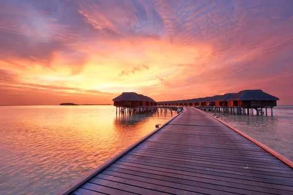 Sunset at Maldivian beach — Stock Photo, Image