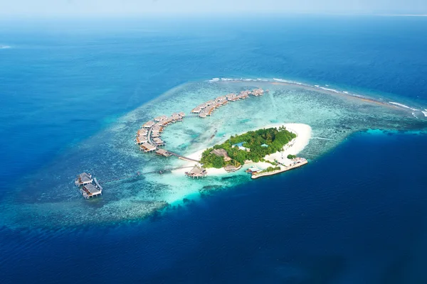 Pedaggi e isole nelle Maldive dal punto di vista aereo — Foto Stock