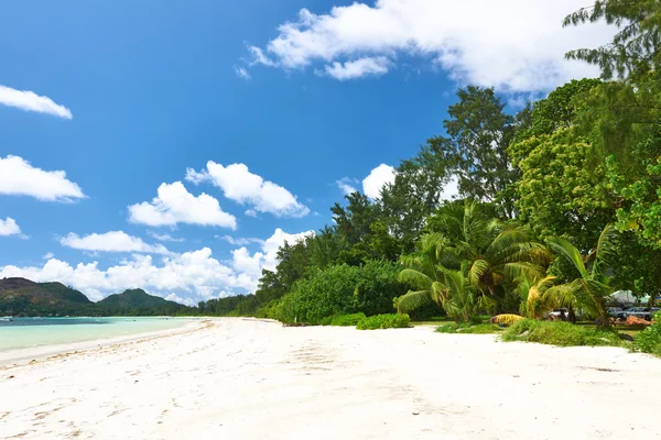 Hermosa playa en Seychelles — Foto de Stock