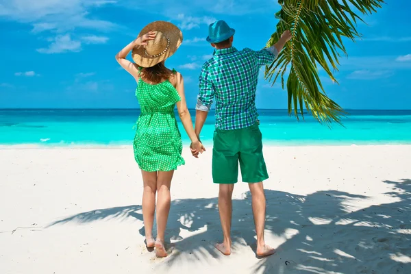 Couple  on a beach — Stock Photo, Image