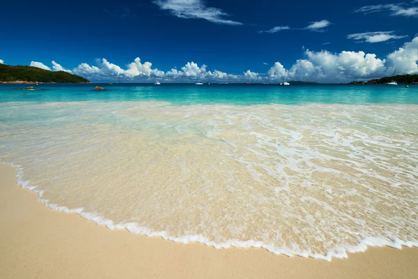 Praia em Seychelles — Fotografia de Stock