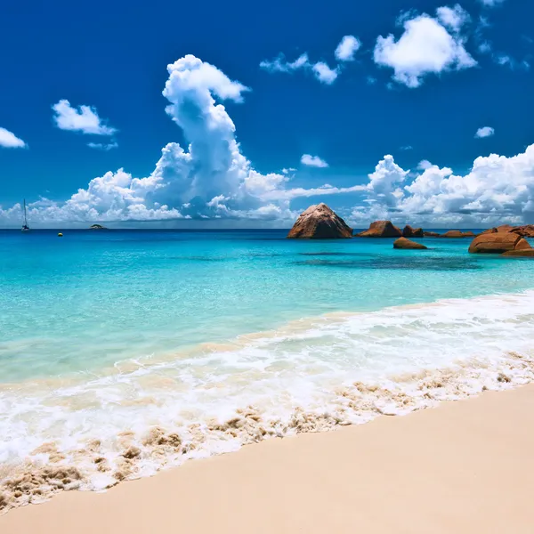 Seyşel Adaları plajda — Stok fotoğraf
