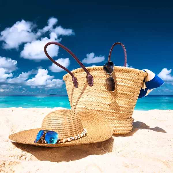 Beautiful beach with bag at Seychelles — Stock Photo, Image